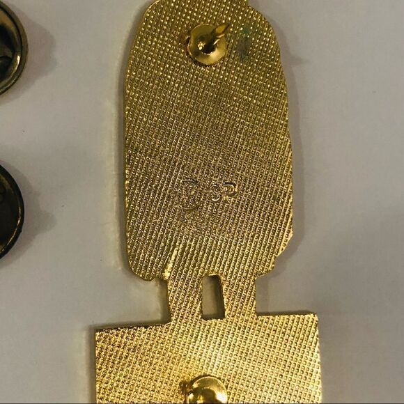 pin large 2.5 inch 1999 Dg Pearl Barber lions club traditional dress - Picture 3 of 6